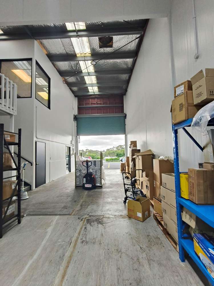 Unit 1/33 Waipareira Avenue Henderson_2