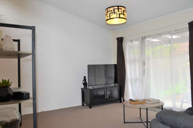 2/14 Melton Road Mount Wellington_4