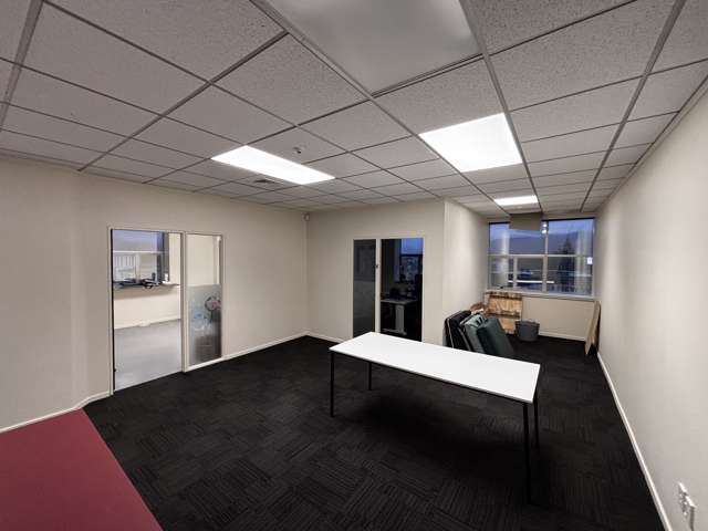 Suite 4, 5, 6/29 Waterloo Road Hutt Central_4