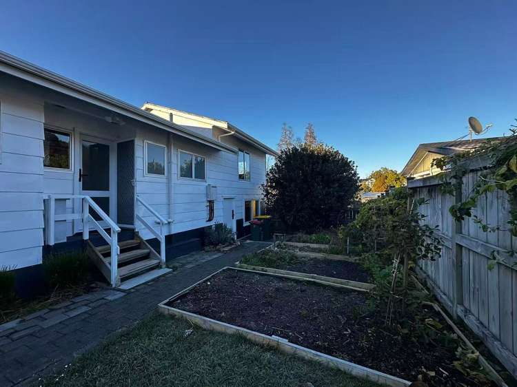 1 Birch Hill Place Dinsdale_2
