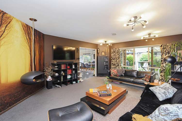 55 Pages Road Allenton_10