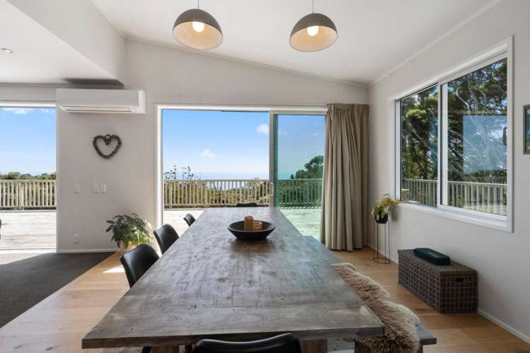 138 Piha Road Piha_6