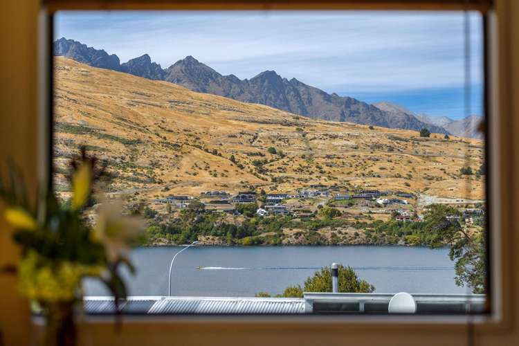 37 Larch Hill Place Queenstown_21