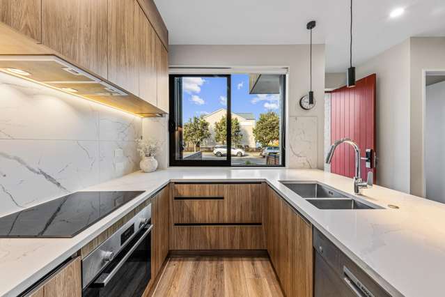 42 Glidepath Road Hobsonville_4