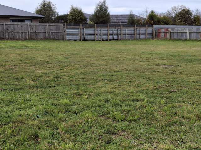 7,9,11,12 and 13 Van Baarle Close Carterton_4