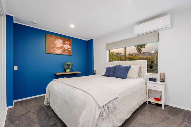 1/11 Honeysuckle Lane Mairangi Bay_11