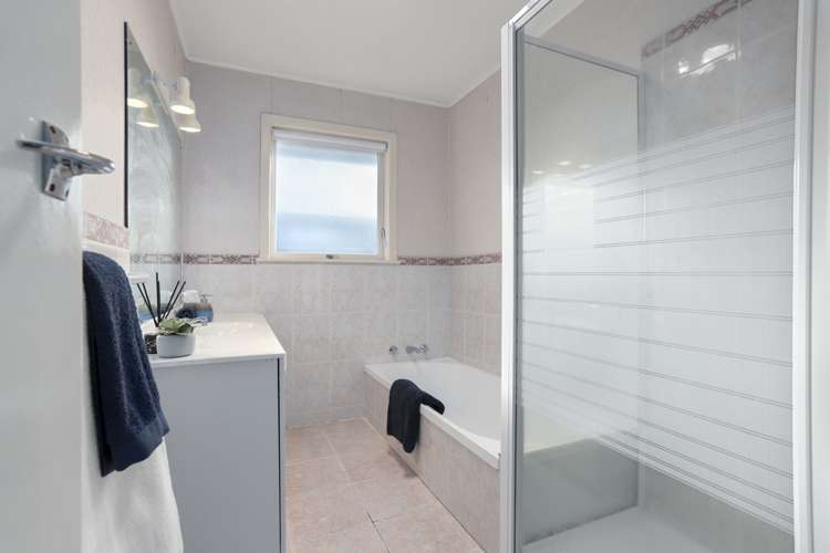 21 Lynbrooke Avenue Blockhouse Bay_15