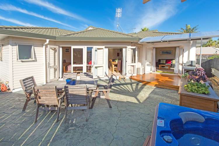 25 Palmgreen Court Stanmore Bay_4