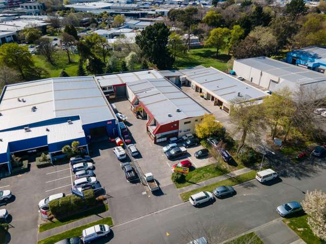 Conveniently Located Warehouse $43,000 +OPEX + GST