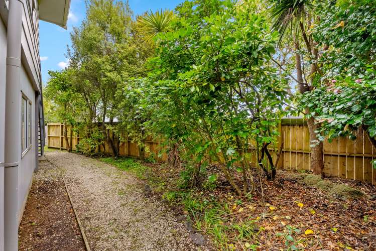 1/14 Sunward Rise Glenfield_24