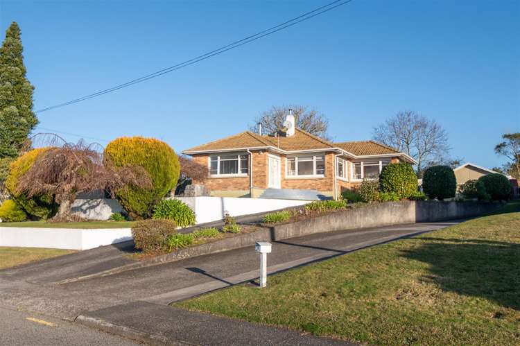 6 Hillcrest Avenue_0