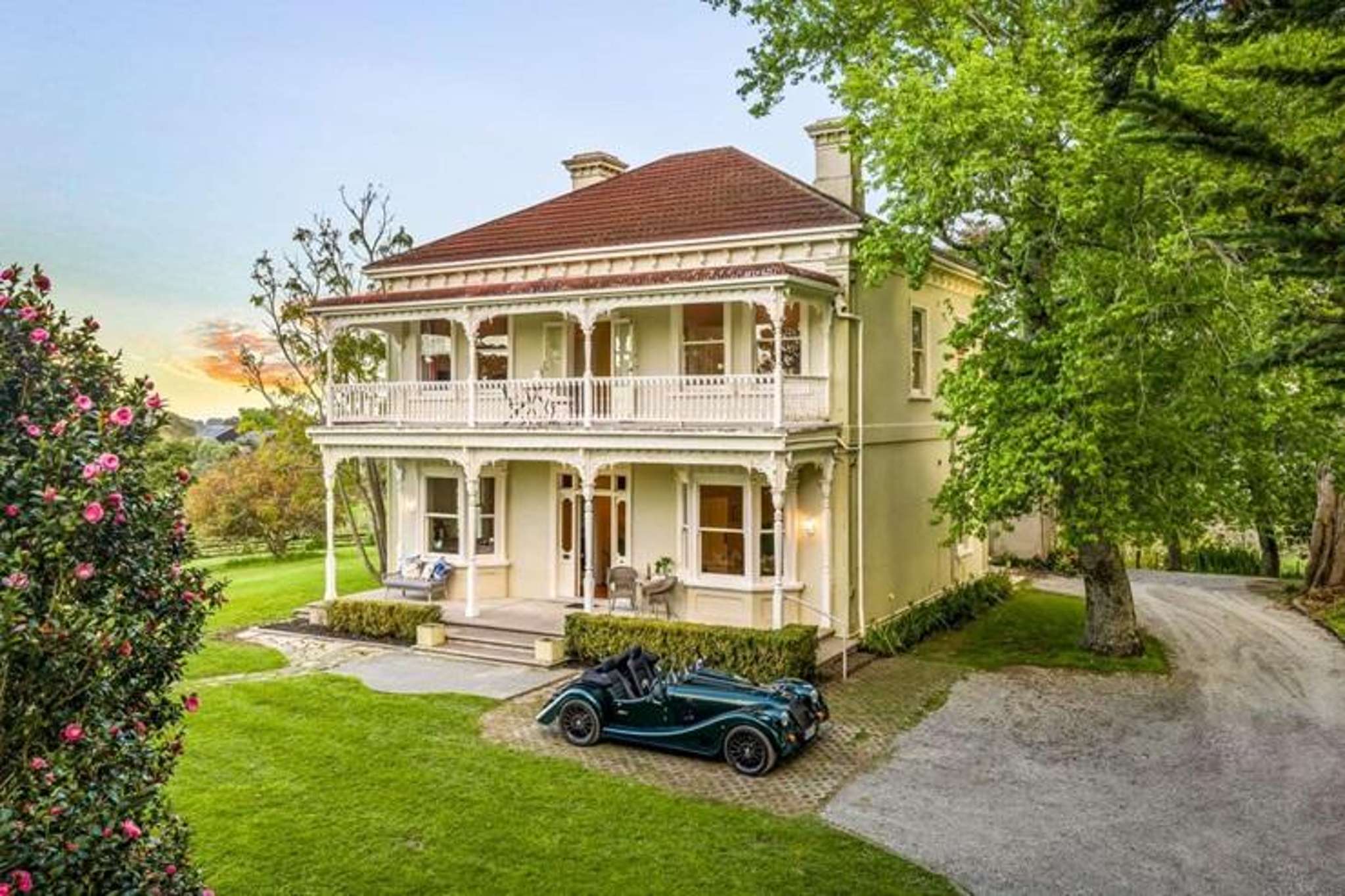 Landmark mansion snapped up after 300 people attend its one and only open home