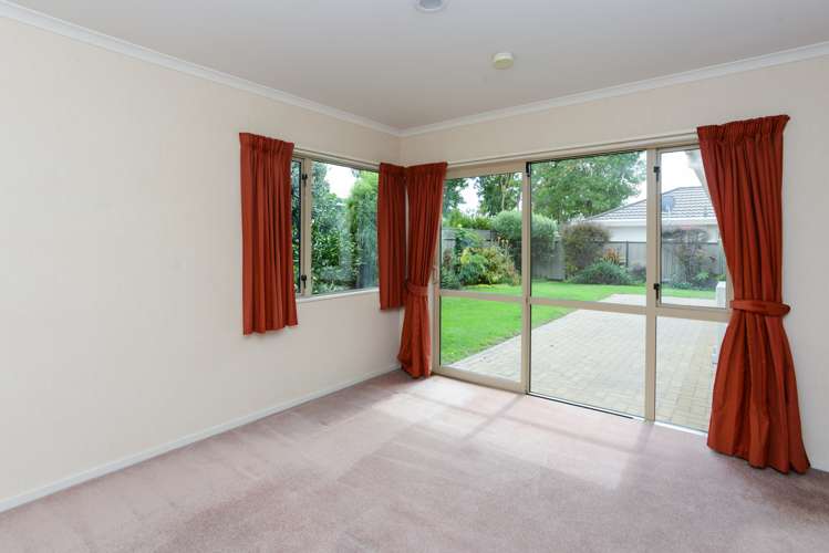 8 Forbury Way Taradale_11