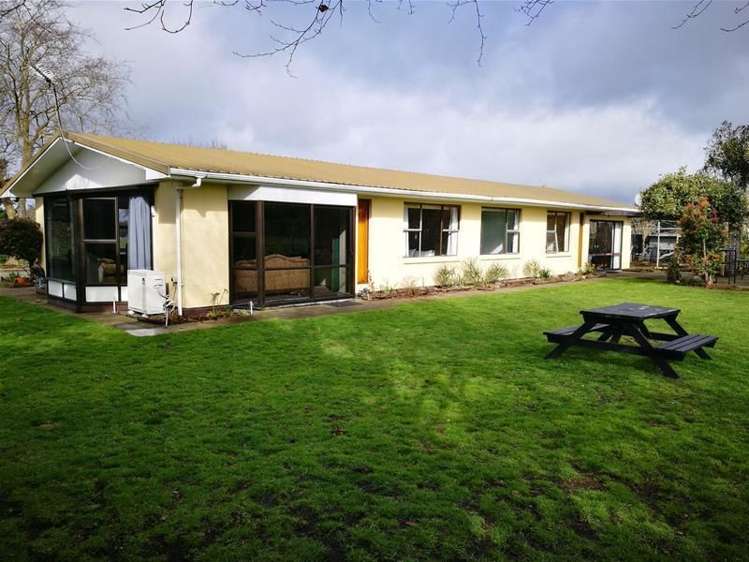 26 High Street Eltham_17