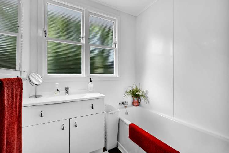 3 High Road Hawera_20