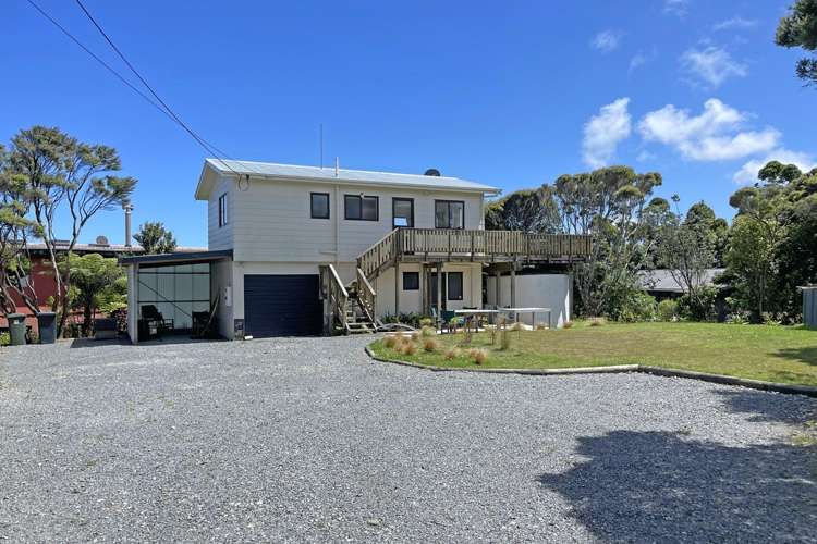 145 Piha Road_0