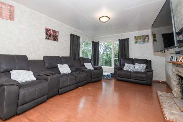 5 The Strand Wainuiomata_3