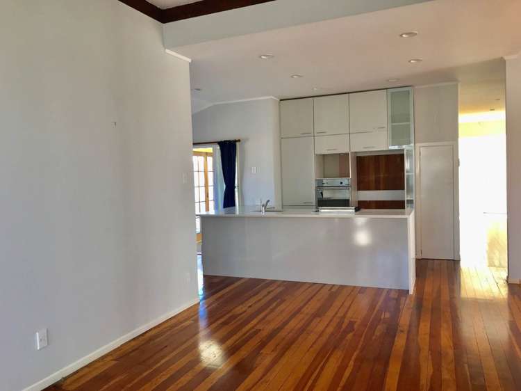 35 Mount Smart Road Royal Oak_19