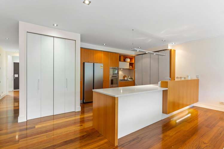 5/258 Hurstmere Road Takapuna_8