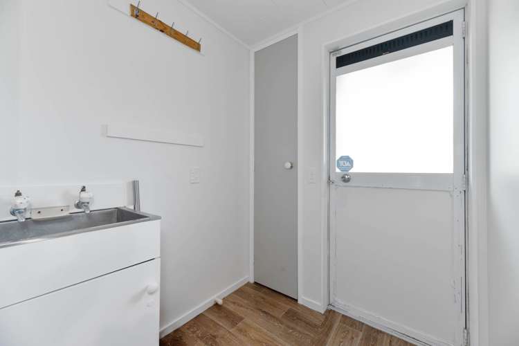 2/21 Lancaster Road Beach Haven_18