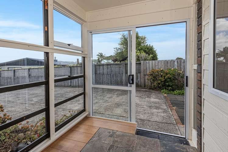 8B Lockesley Place Onerahi_11