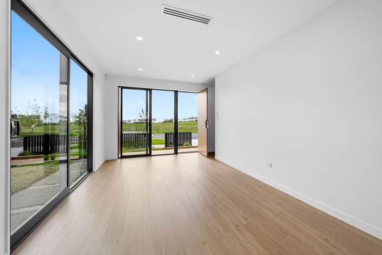 59 Karaka Village Parade Karaka_6