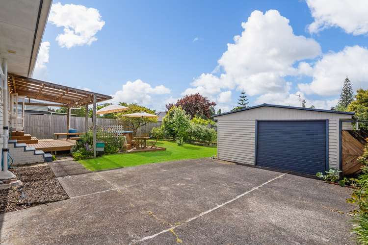 44 Fairclough Road Beach Haven_15