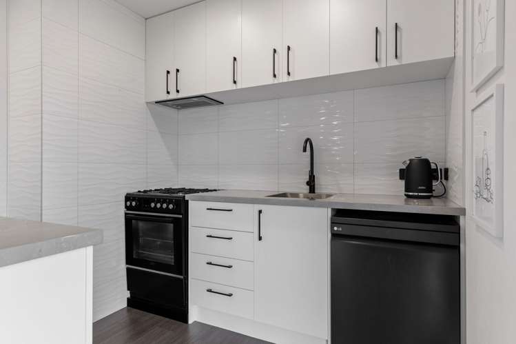 87 Ferguson Street West End_14