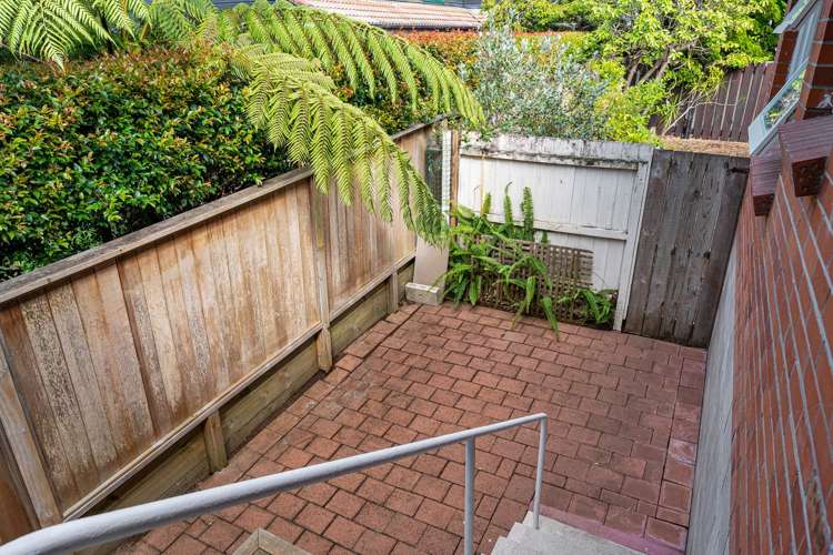 3/240 Hurstmere Road Takapuna_8
