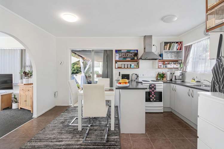 19 Wycherley Drive Bucklands Beach_8