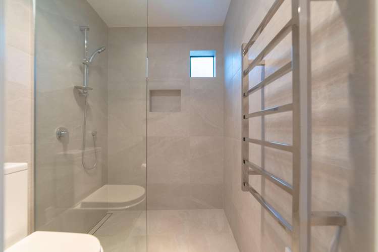 22 Golden Terrace Queenstown_13