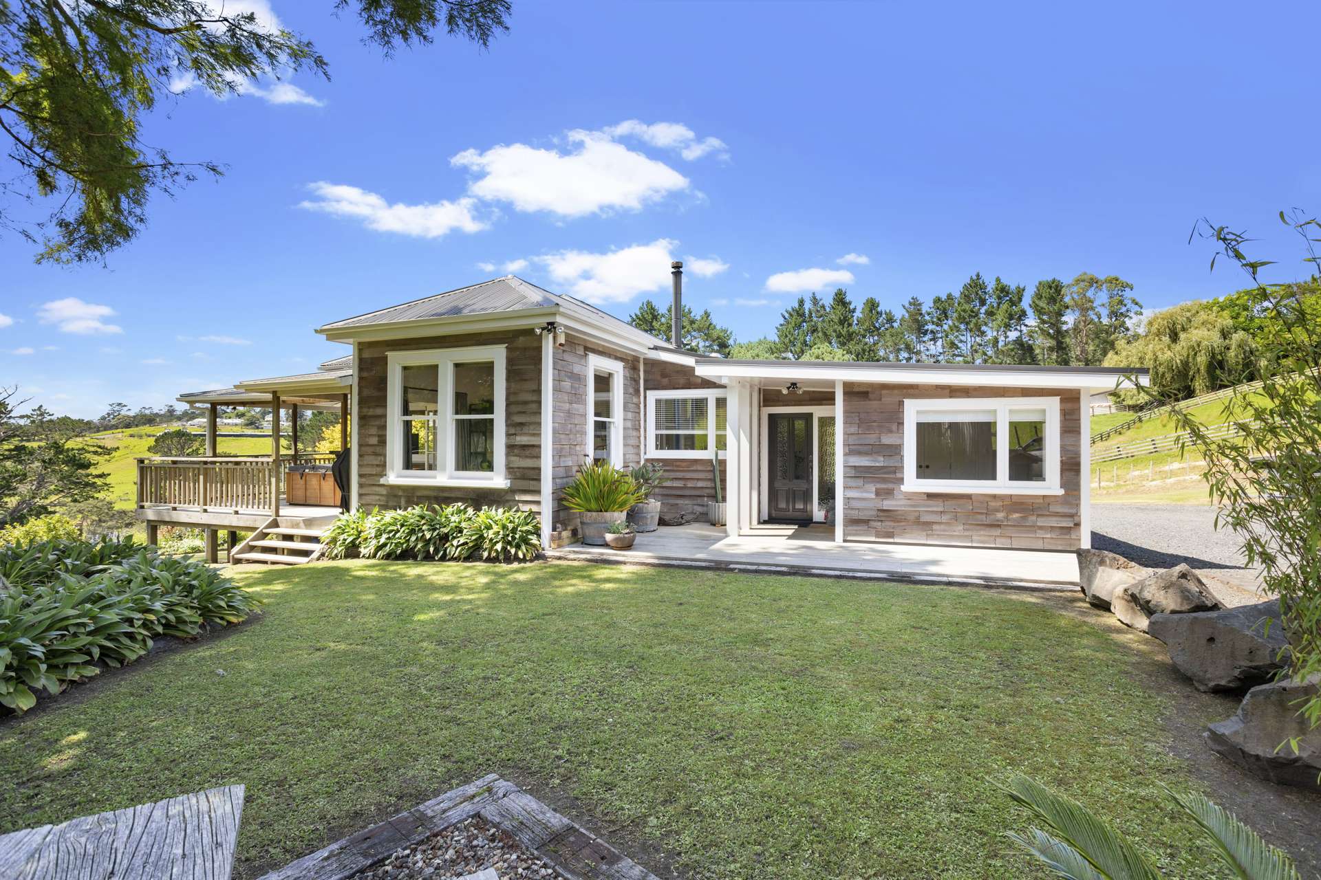 17 Amreins Road Waitakere_0