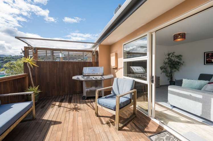 13 Saint Anne Place Toi Toi_1