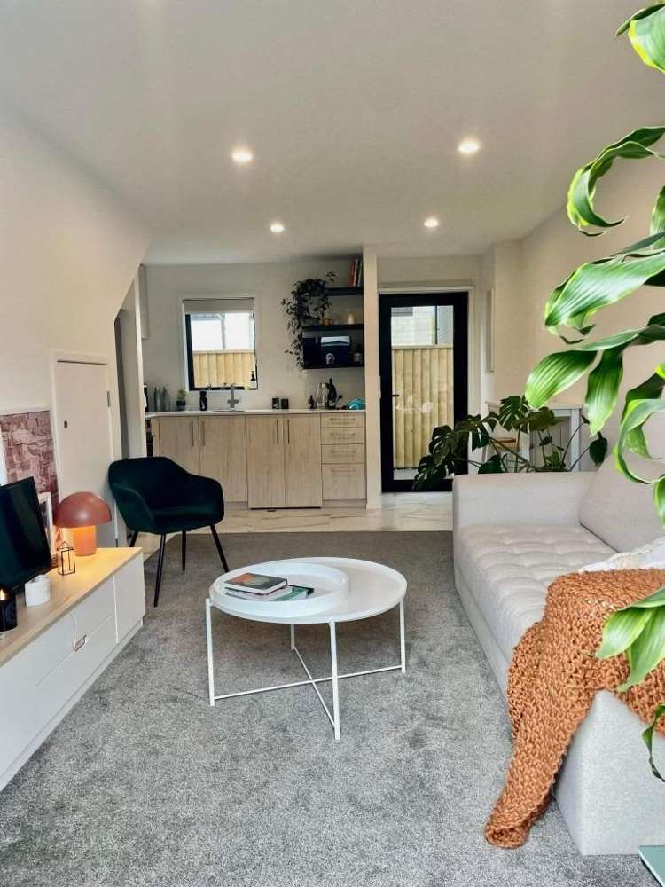 7/24 Yeovil Road Te Atatu Peninsula_2