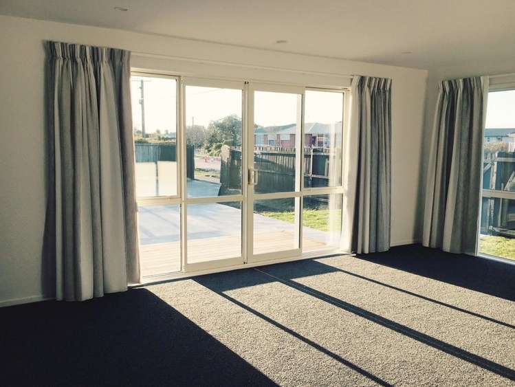 376 Breezes Road Aranui_5