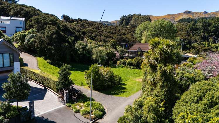 29 Settlers Hill Akaroa_13