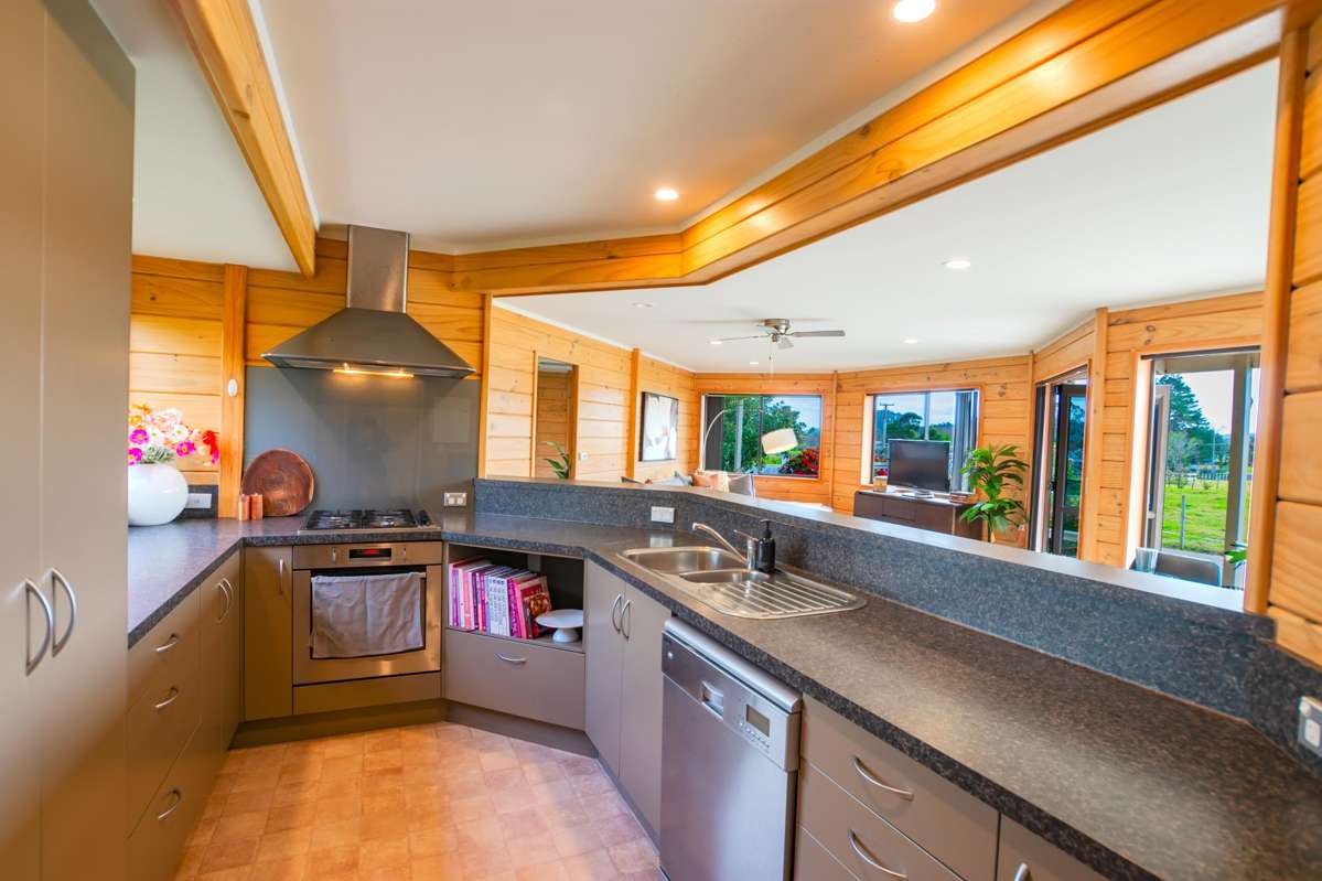 1175 Tiki Road_3