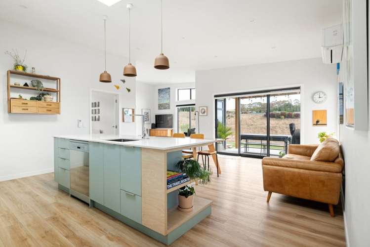 23 Hill Tops Way Stoke_8