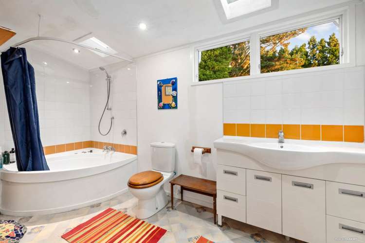 32 Mile Road Bombay_10