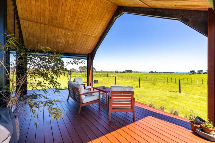 31 Kaihihi Road Okato_13