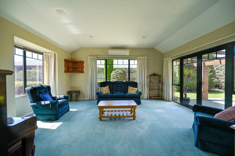 123 Aldinga Avenue Stoke_4