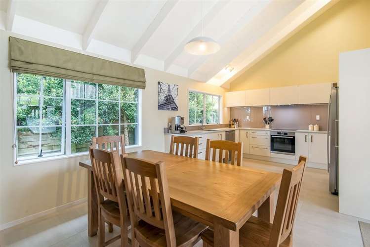 49 Lloyd Drive Wainui_13