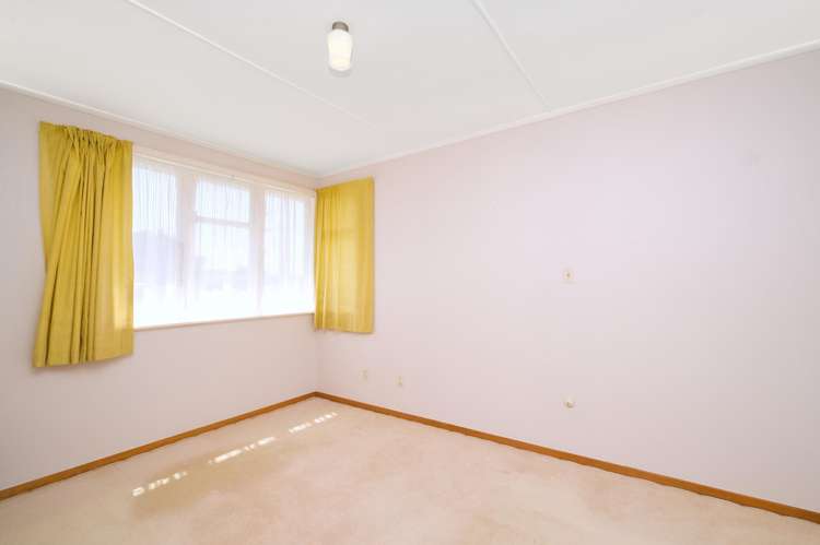 3 Greer Crescent Tawa_10