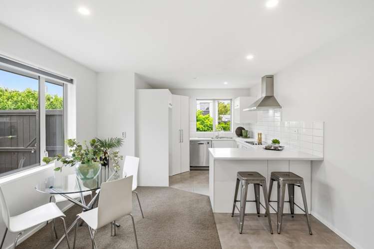 2B Gilbert Place Sydenham_3