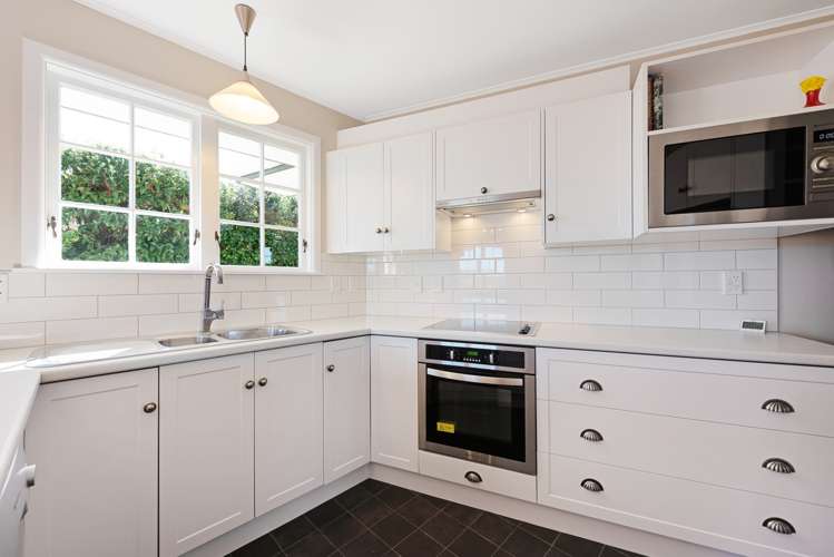 1 Doon Grove Papakowhai_7