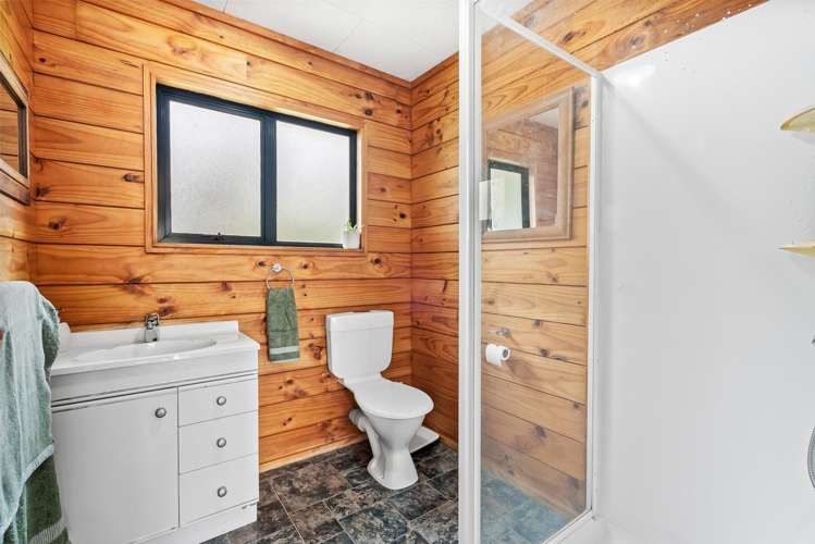 2006A State Highway 1 Whakapara_17