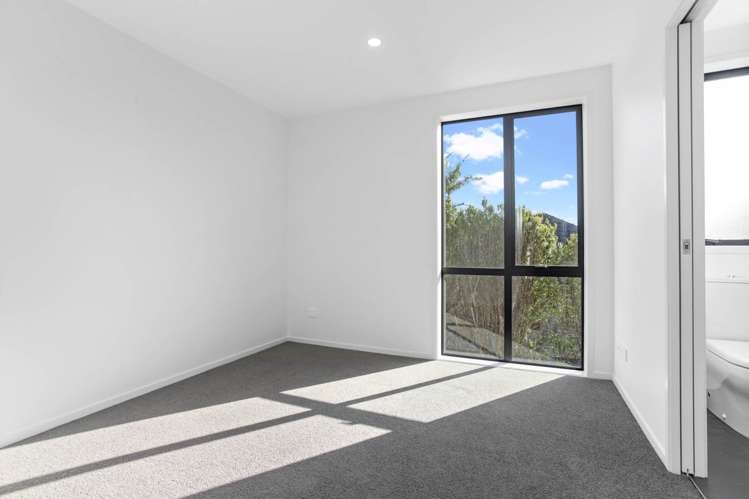 4/10 Shamrock Lane Te Atatu Peninsula_6