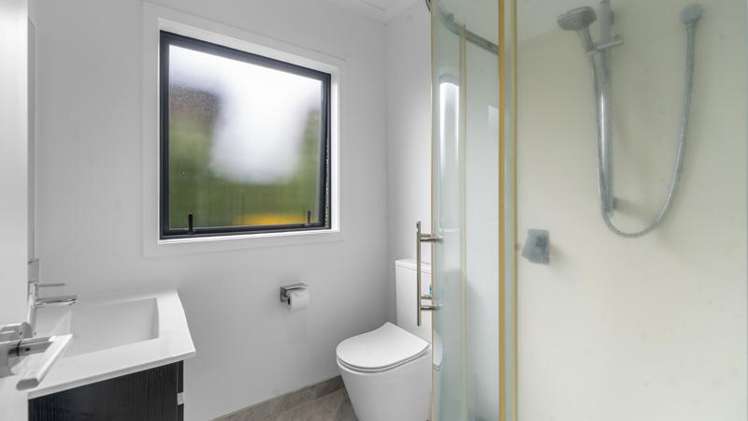 4/5 Camden Place Pukete_7