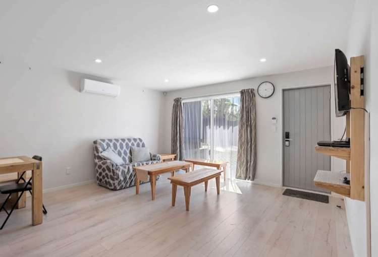4035C Great North Road Glen Eden_3