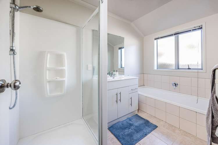 13 Glenross Drive Wattle Downs_17